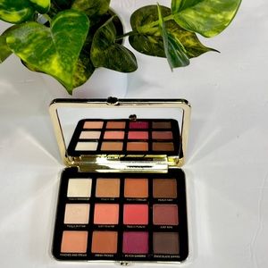 LAST CALL- TOO FACED JUST PEACHY MATTES EYESHADOW